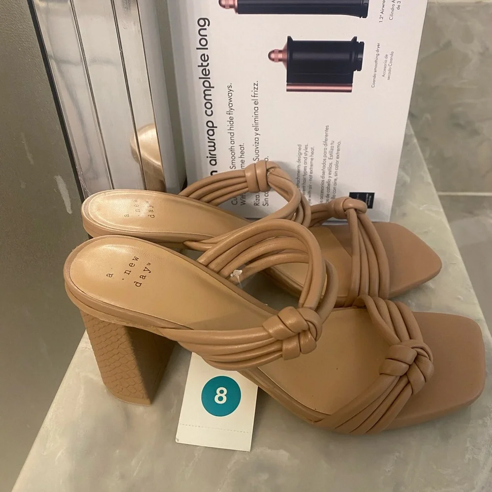 New day 2 pairs NWT - Picture 7 of 7